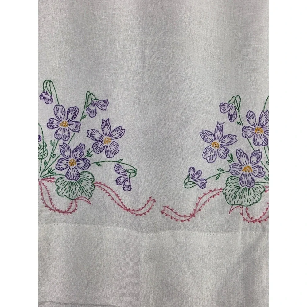 JC Penney Vintage Muslin Pillowcases Set‎ 2 Cross Stitch Floral MCM White